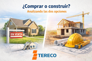 Comparativa entre comprar una casa en venta y construir desde cero: vivienda con cartel “En venta” a la izquierda y obra en construcción con grúa y casco a la derecha, con logo de TERECO.